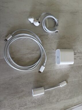 iPod accessories: USB-C to lightning Charging Cable, Earbuds, Adapter, & Brick